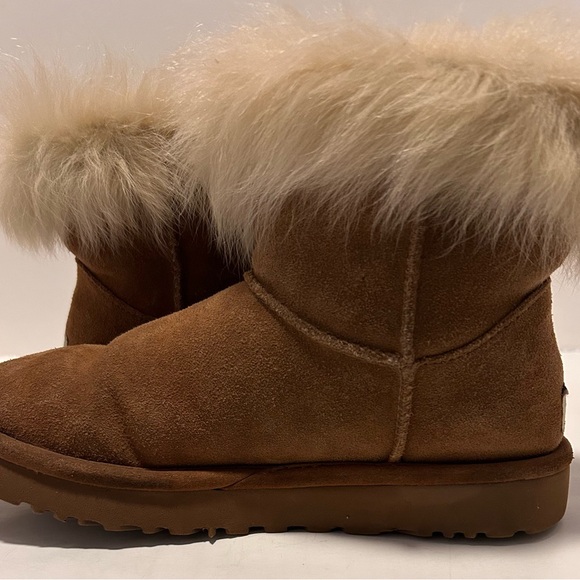 UGG MILLA WOMEN ANKEL BOOTS SUEDE EXPOSED FUR CHESTNUT US 7 - Picture 2 of 10